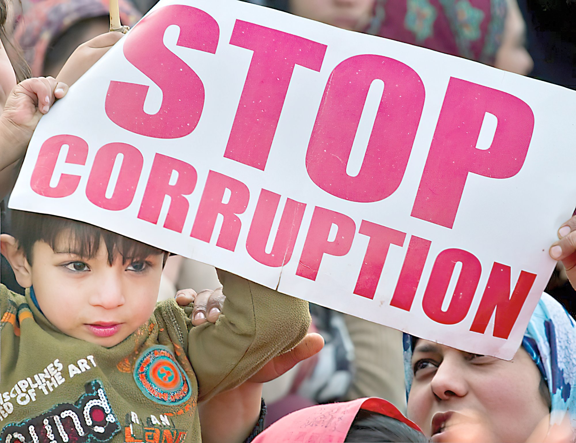 Business, civil society groups submit 
anti-corruption proposal