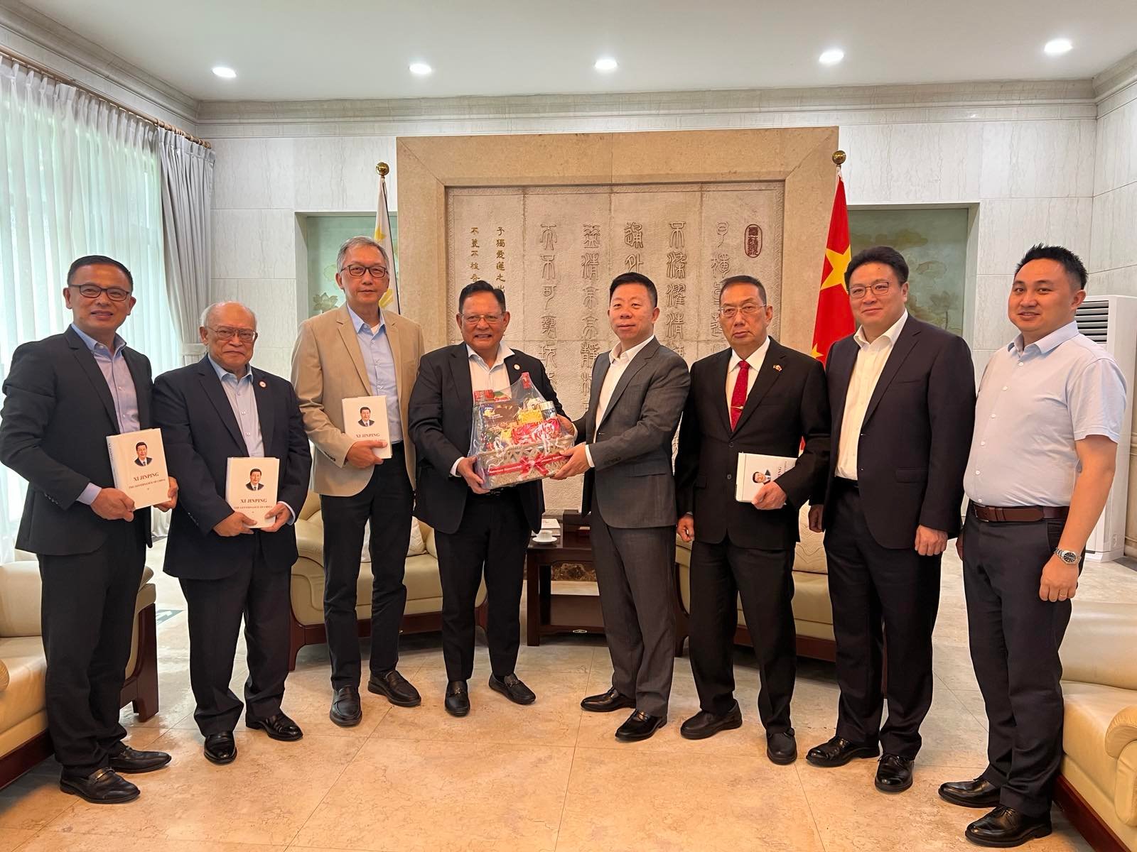 APCU meets Chinese ambassador in Manila