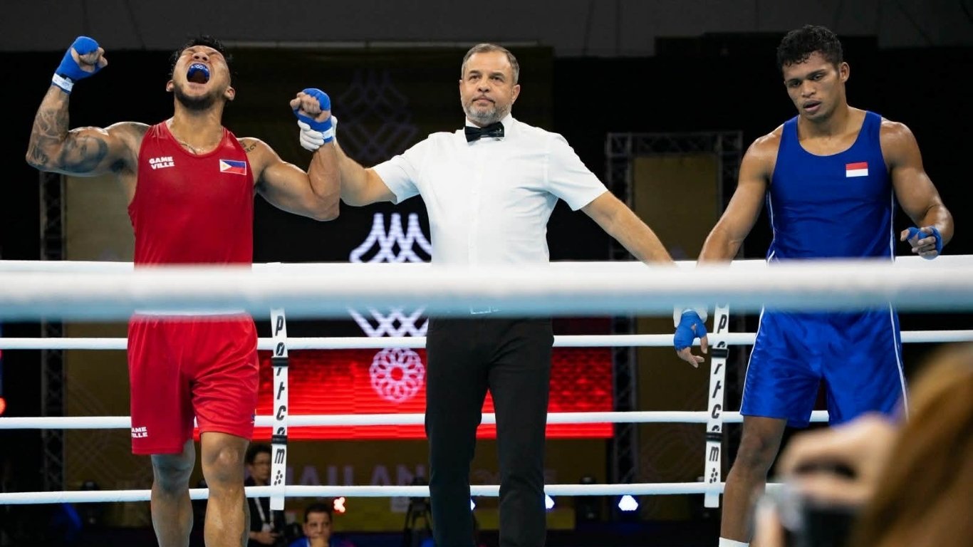 Marcial saves day for Phl boxers