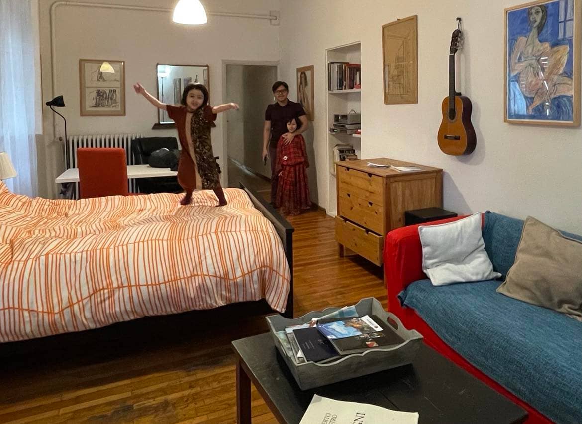 MASTER'S bedroom.
