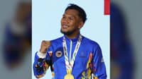 Injured hand fails to stop Marcial