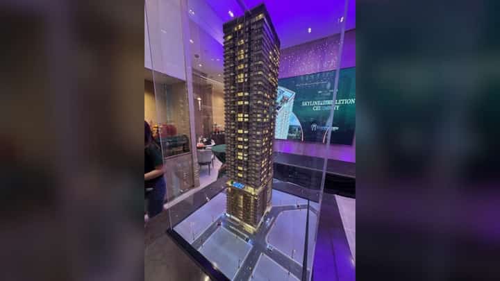 THE development enjoys unmatched visibility and accessibility from three major thoroughfares.