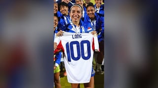 Long inspires football dreamers