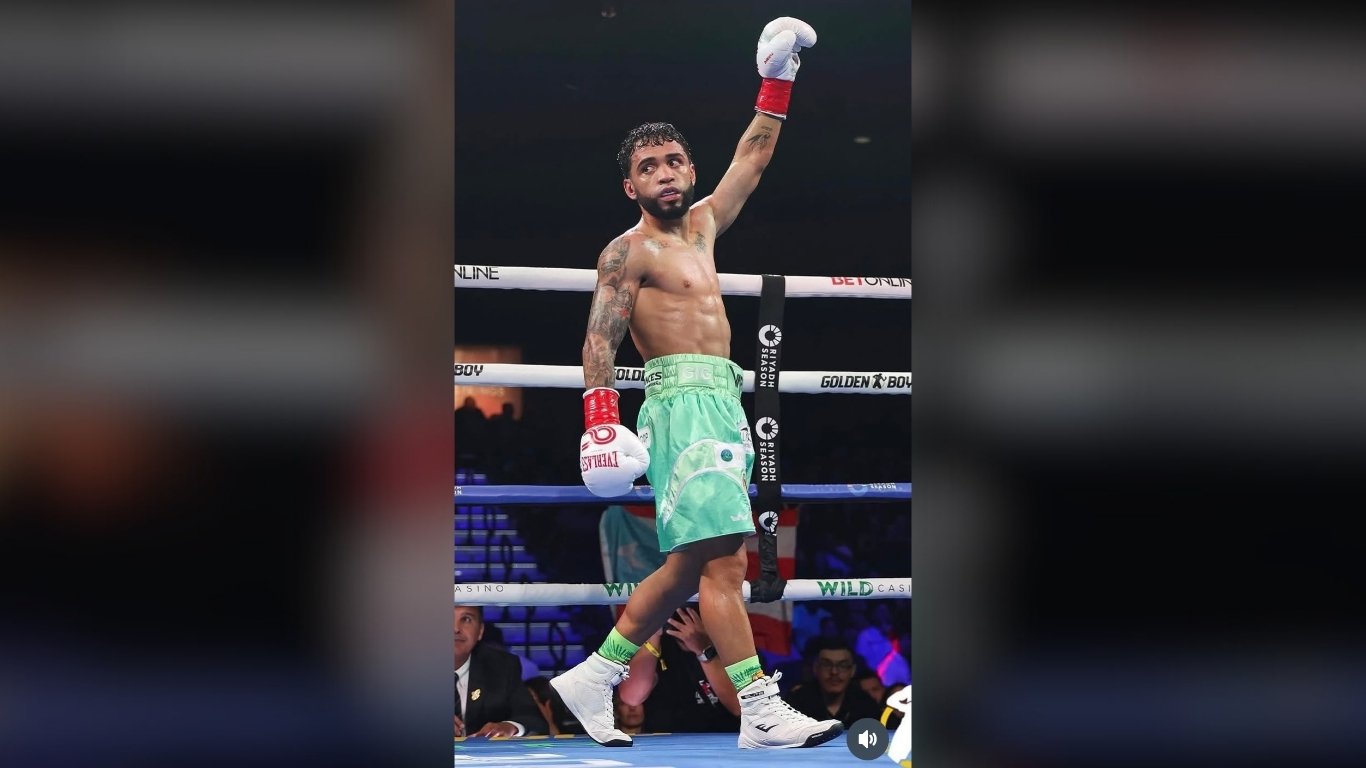 OSCAR Collazo will be a dangerous foe for Pedro Taduran as he holds the WBO and WBA minimumweight straps as well as The Ring magazine belt.