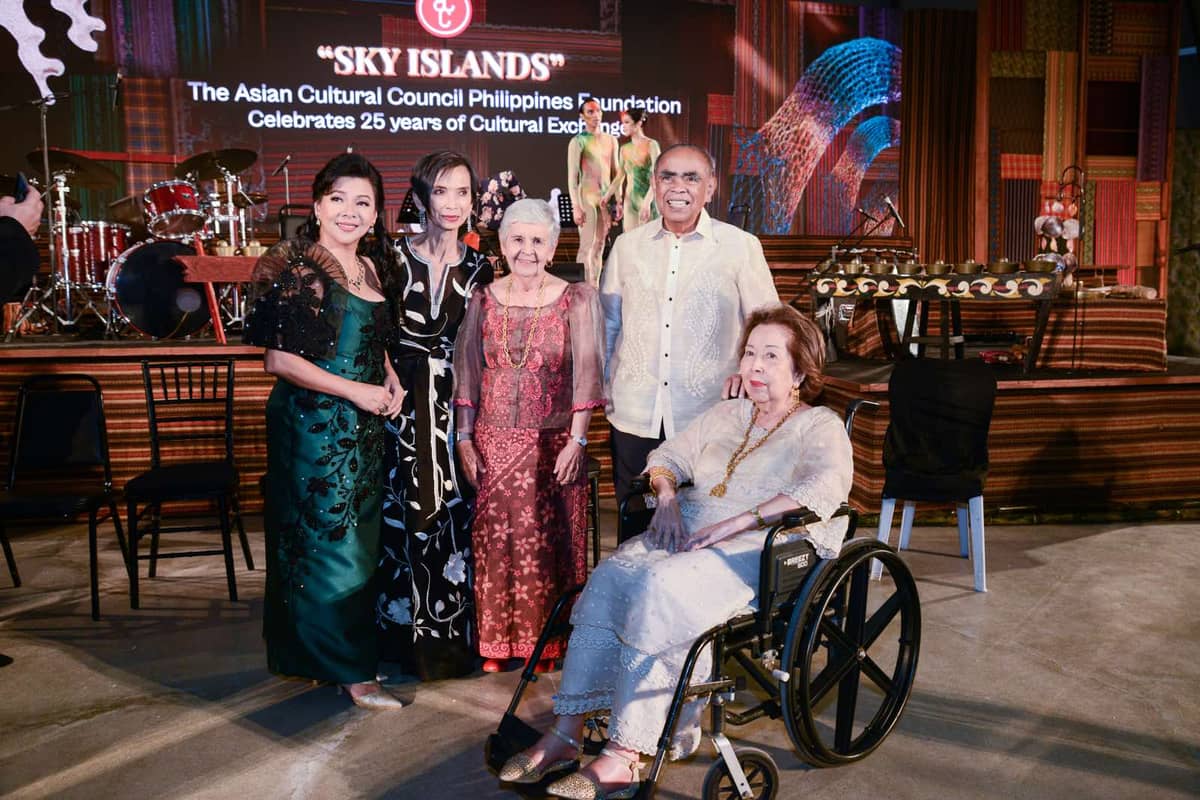 ACC fellow Rachelle Gerodias, ACC Board members Josie Cruz Natori, Maribel Ongpin, Dr. Joven Cuanang and Isabel Caro Wilson.