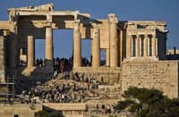Greece headed for ‘record year’ for tourism