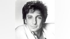 Barry Manilow to undergo lung surgery after early cancer detection