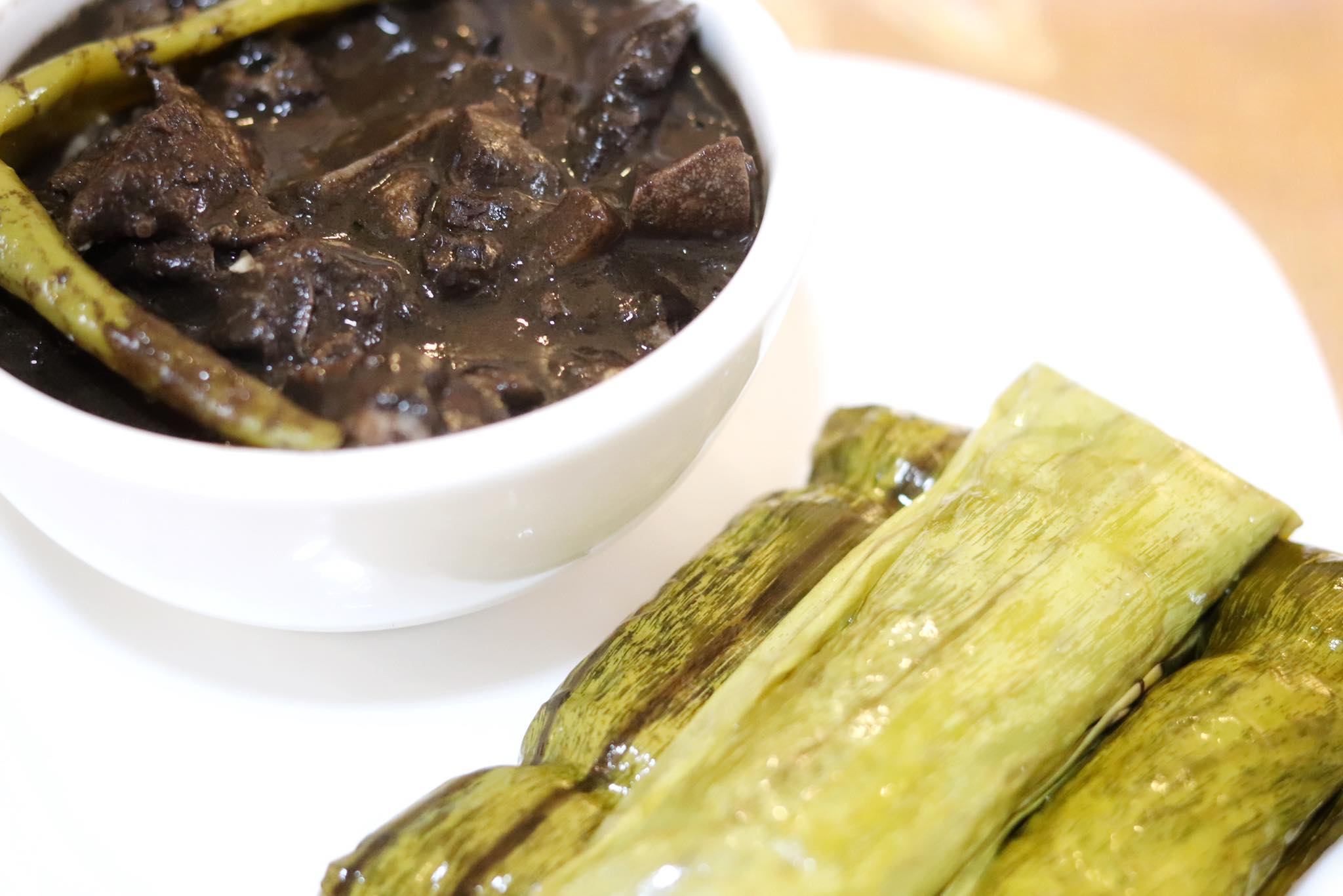 Bataan’s suman and dinuguan, an unlikely Christmas pair