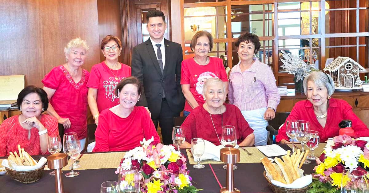GENERAL manager Ali Banting with Marivic Borromeo, Susan Sala, Barbara Mulchahy and Maricar Perdices. Standing: Betsy Chiongbian, Grace Lozada, Honey Loop and Eileen Streegan.