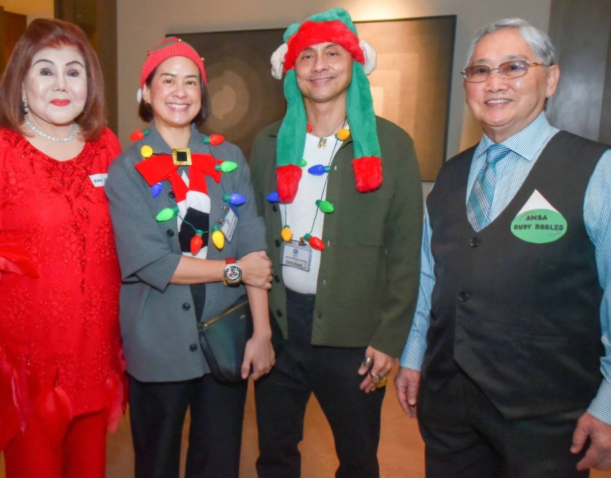 EDNA Camcam, Ernie and Michelle Lopez and Ambassador Rudy Robles.