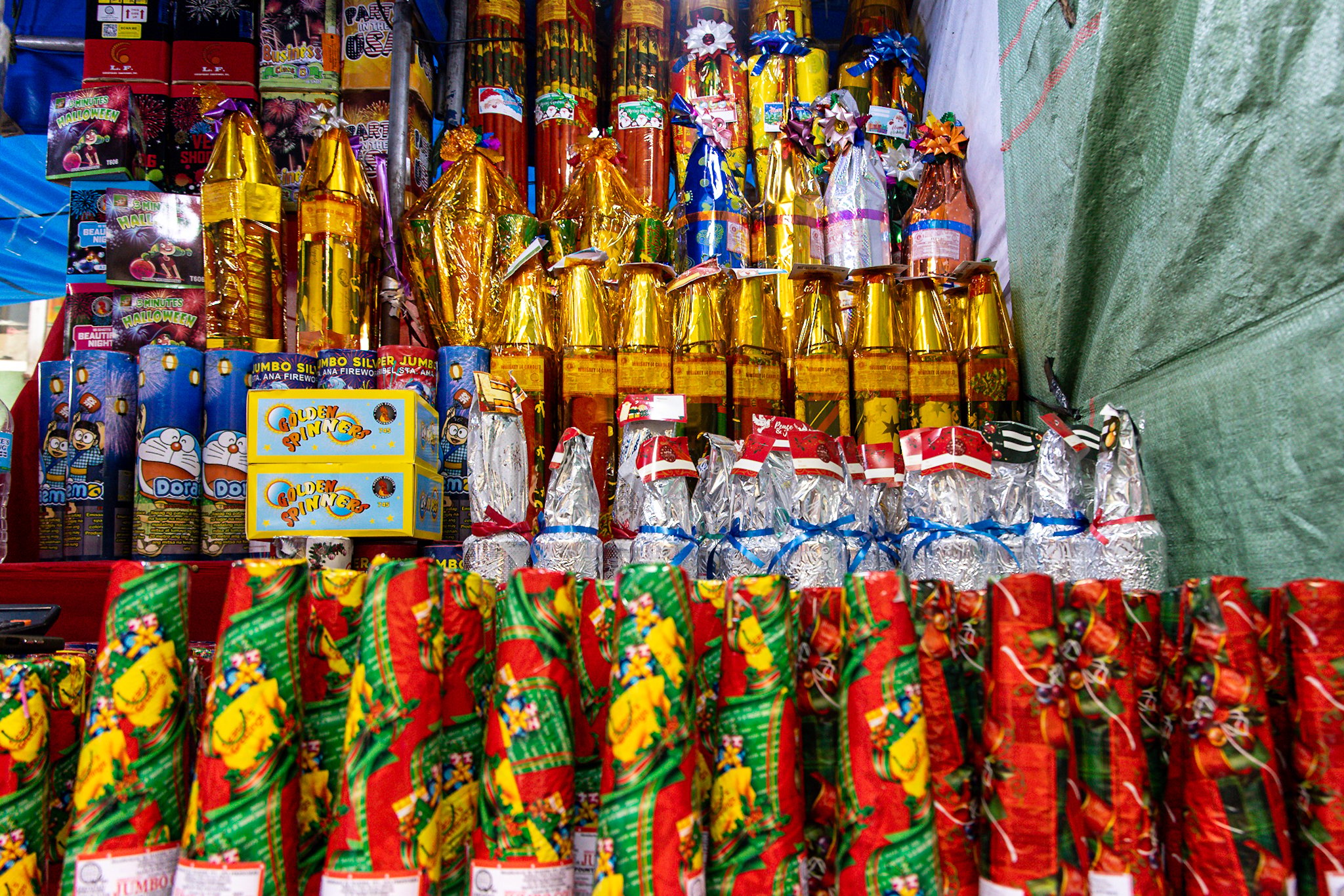 Stores in Divisoria sell firecrackers ahead of New Year celebration