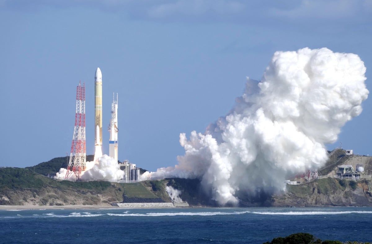 Japan’s flagship H3 rocket fails to launch satellite