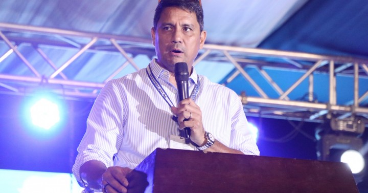 Gomez gets flak, faces ethics case