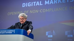 EU condemns U.S. sanctions against five Europeans