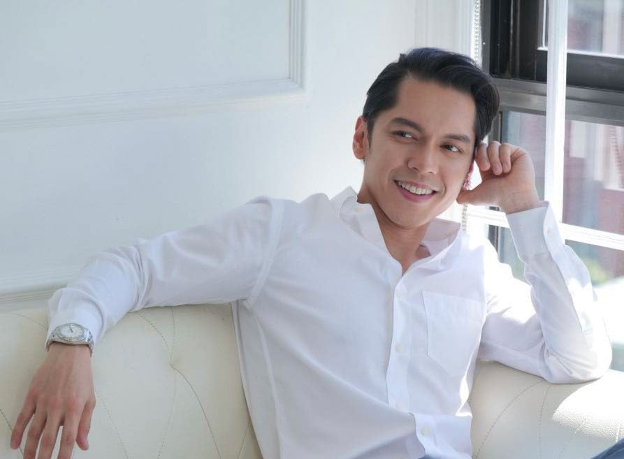 Carlo Aquino returns as Erik Vicencio in ‘Bar Boys: After School’
