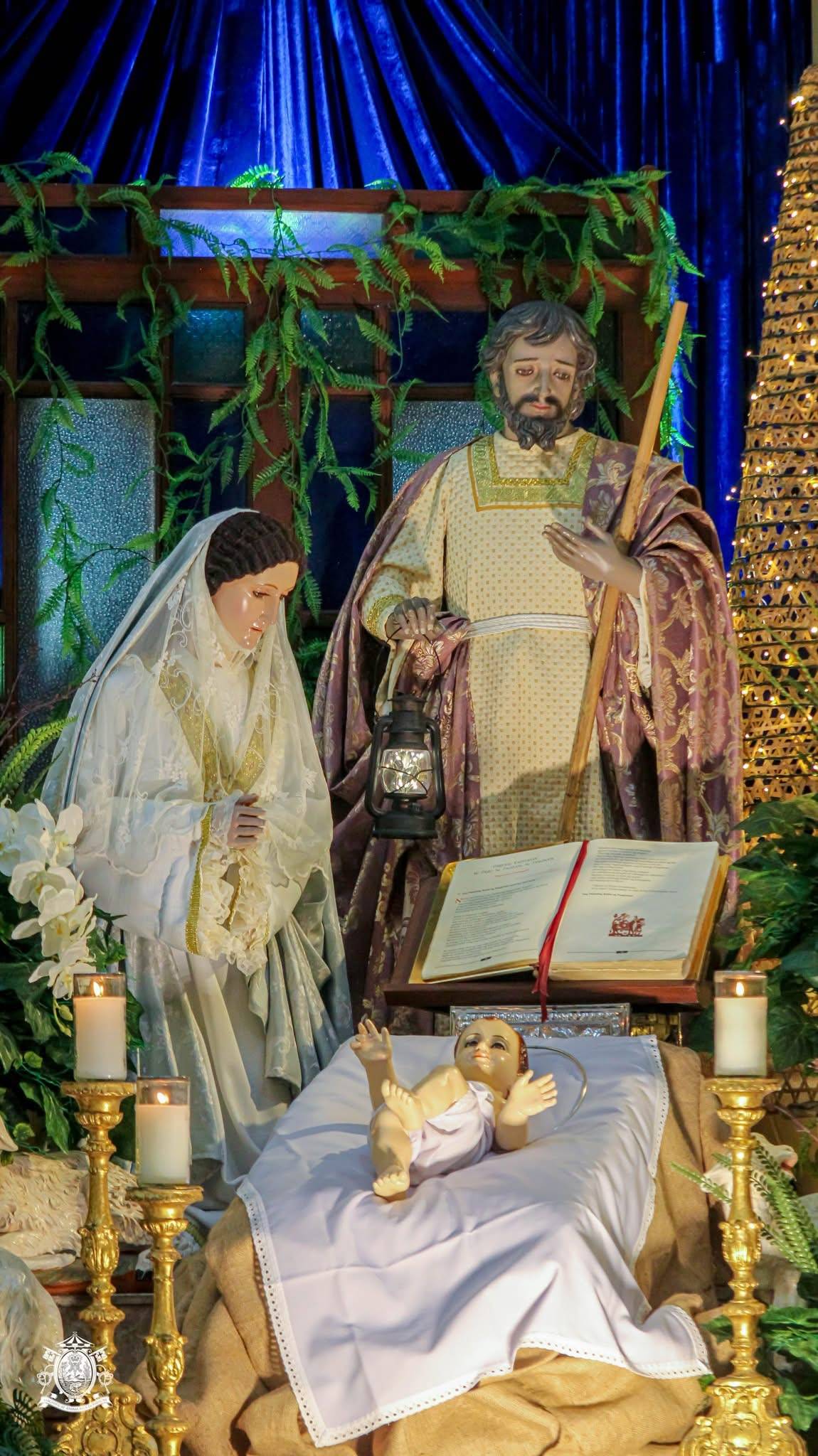 CHURCHES transformed their altars and nave areas into breathtaking Nativity tableaux.