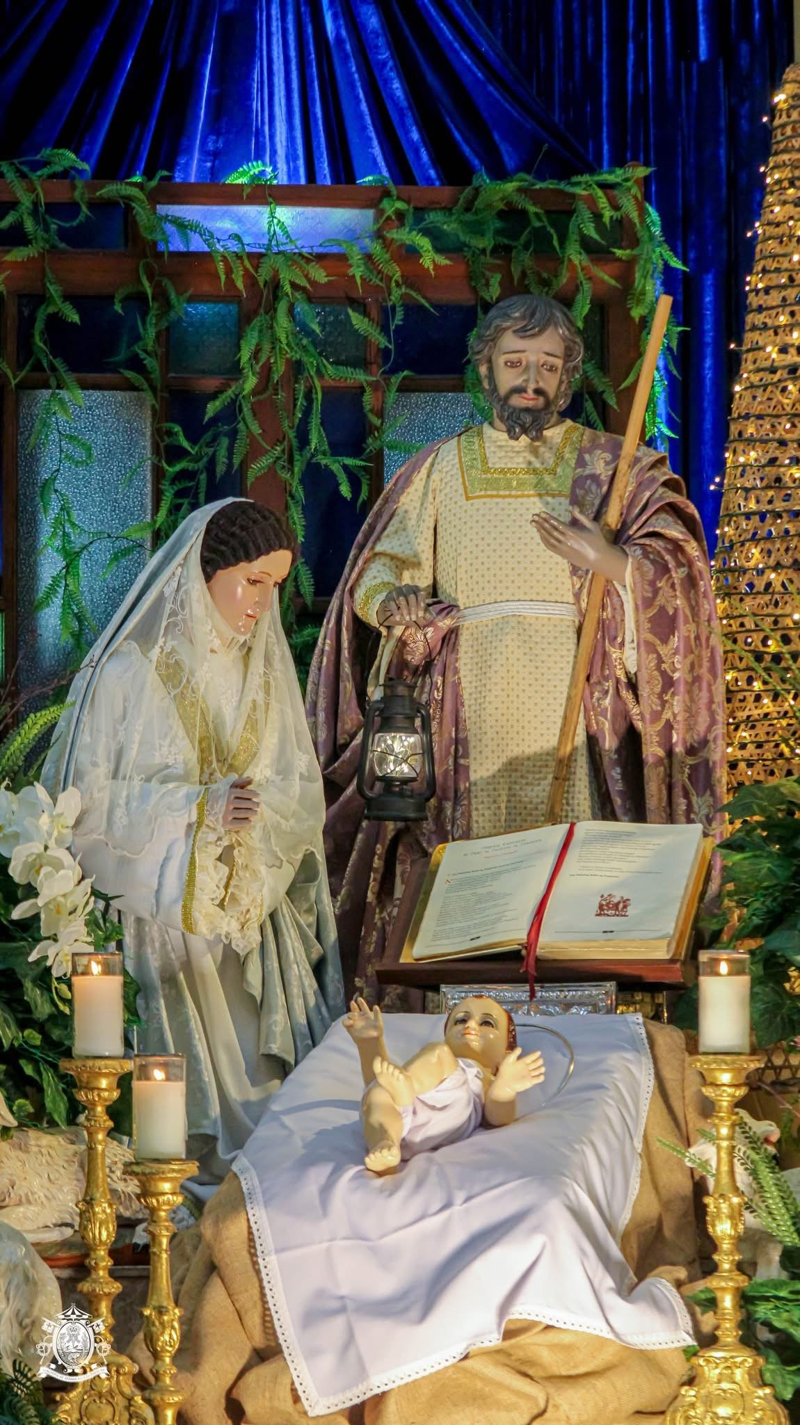 CHURCHES transformed their altars and nave areas into breathtaking Nativity tableaux.