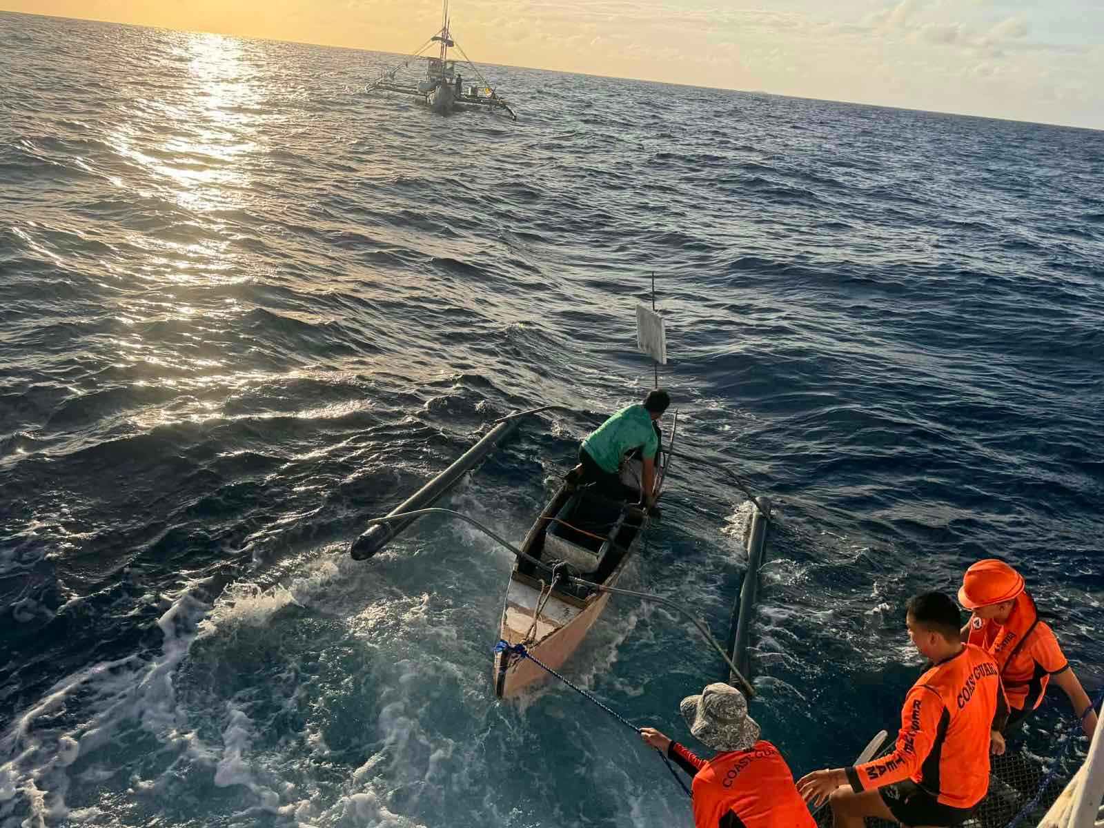 PCG rescues missing crew member of fishing vessel in Zambales

