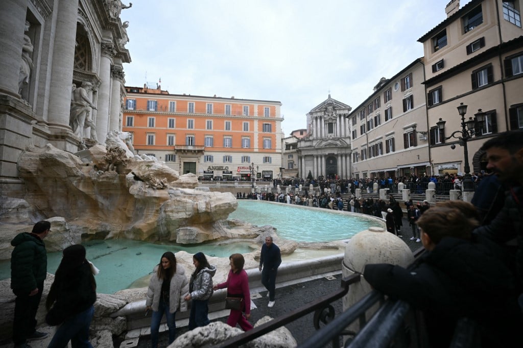 Rome to charge visitors for access to Trevi Fountain