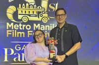 Matthew Mendoza with daughter Bea at the recent MMFF Gabi ng Parangal