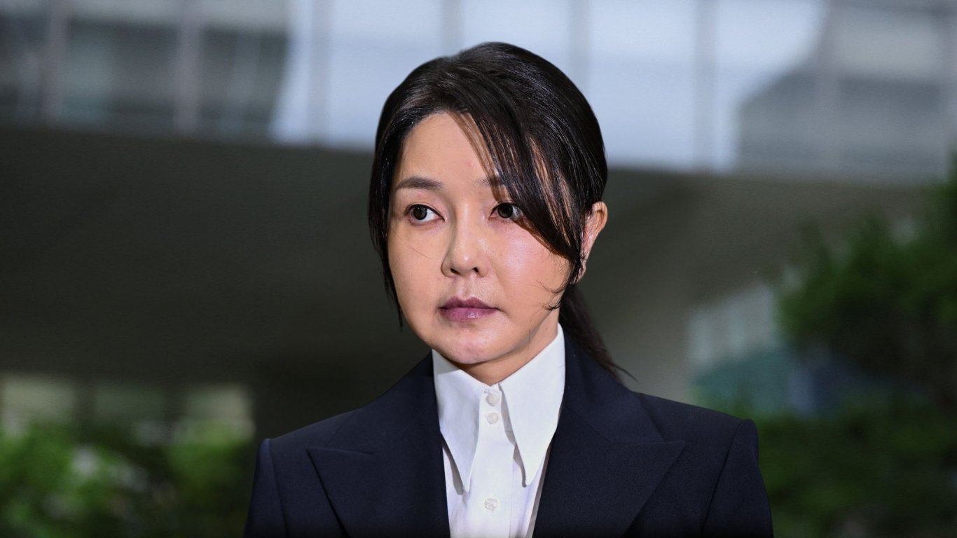 Bribery hounds South Korea’s ex-first lady 