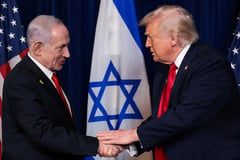 Israel's Netanyahu among partygoers at Trump's New Year's Eve fete