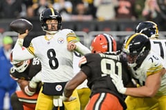 Steelers, Panthers clash for playoff spot