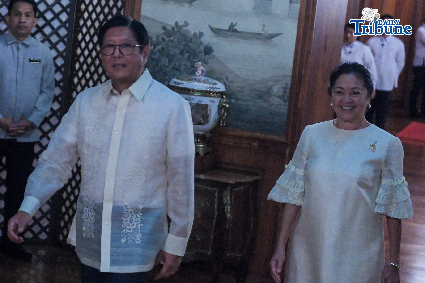 Marcos thanks long-time supporters at 'Pamaskong Handog mula sa Pangulo' event