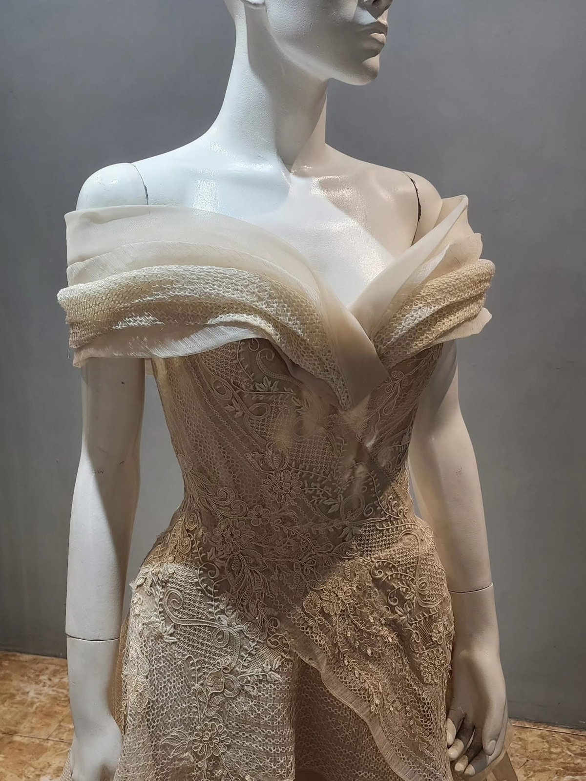 Aika Robredo’s wedding gown becomes tribute to her late father