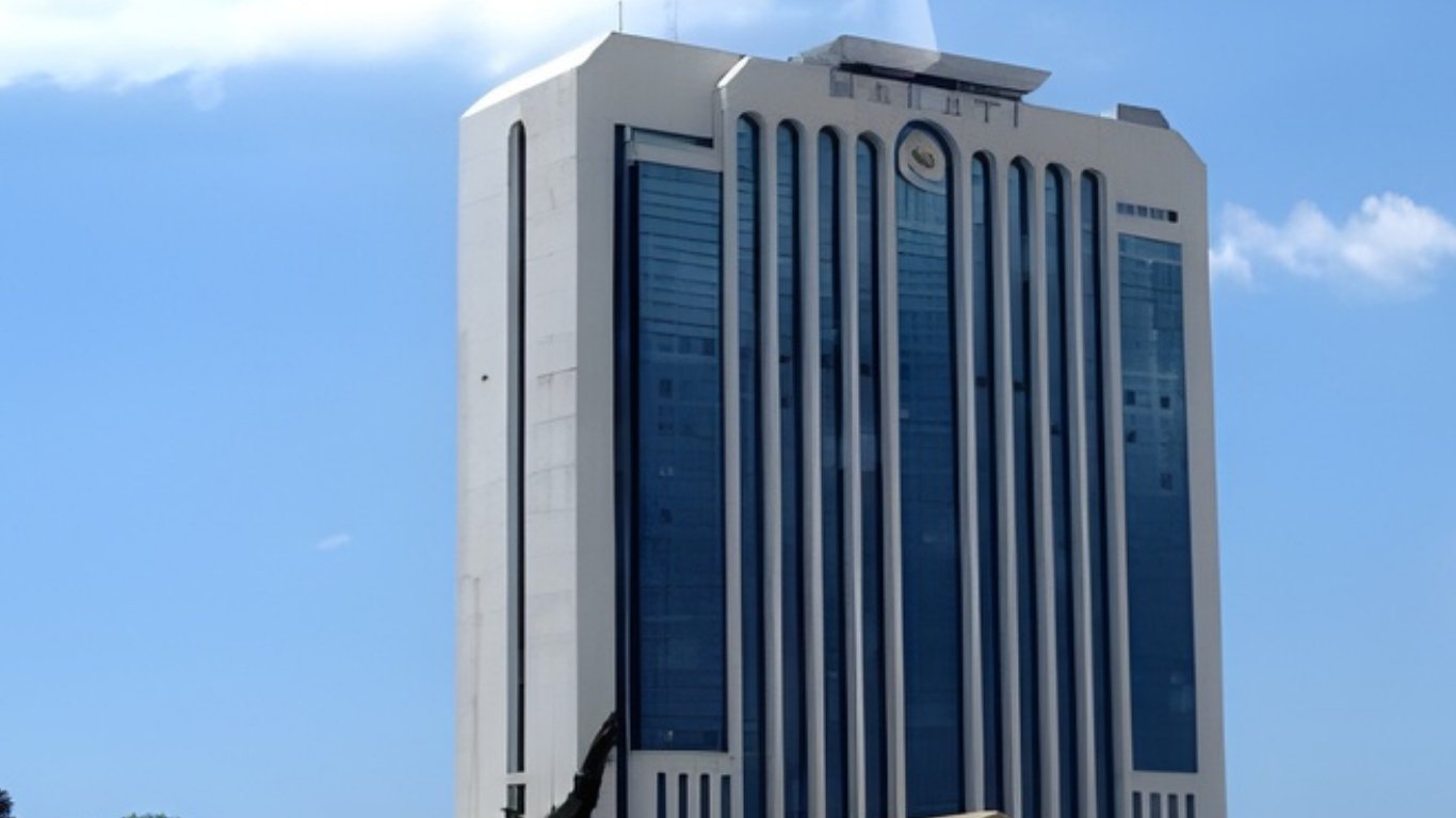 Makati cements premier financial 
hub status