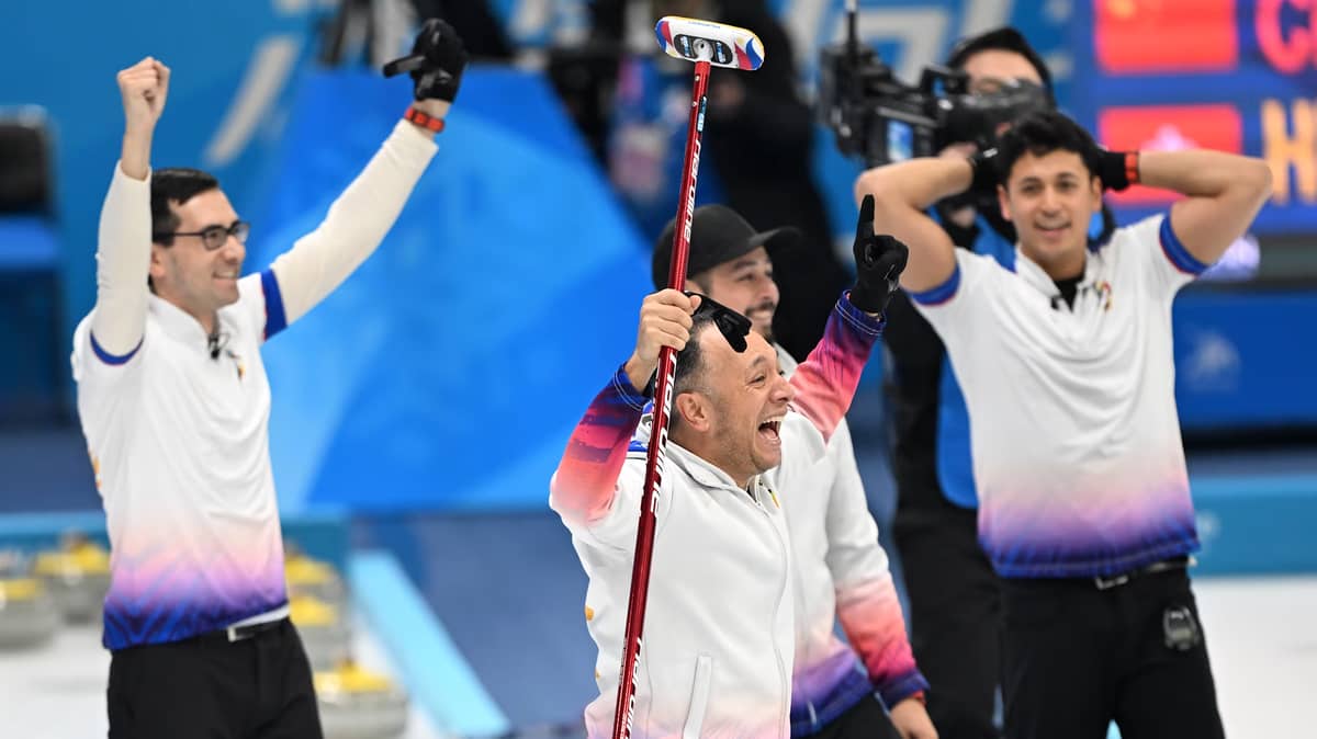 NATIONAL curling team.