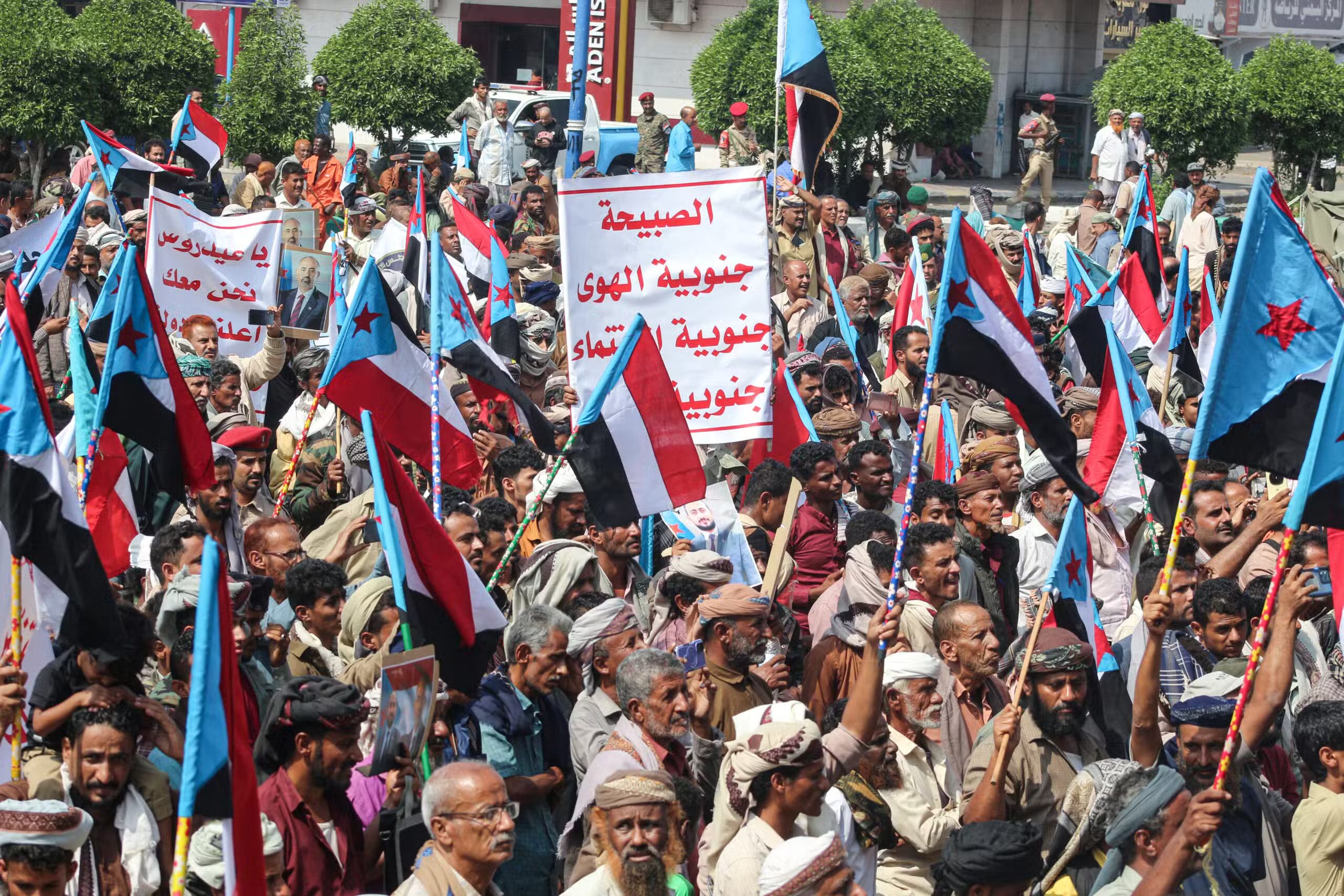 Saudi Arabia tells UAE to withdraw forces from Yemen 