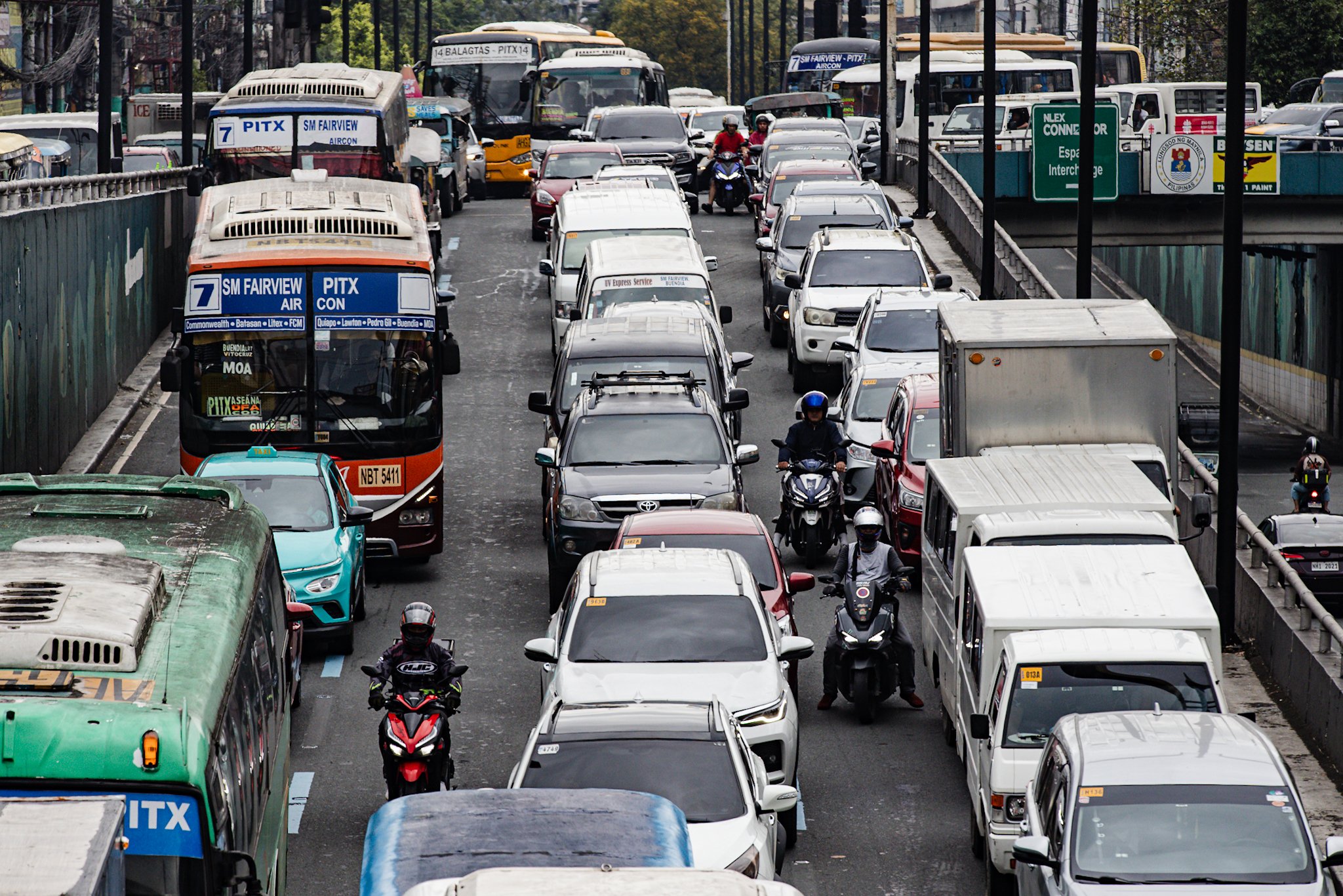 First Friday Mass at Quiapo causes bumper-to-bumper traffic
