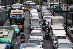 First Friday Mass at Quiapo causes bumper-to-bumper traffic