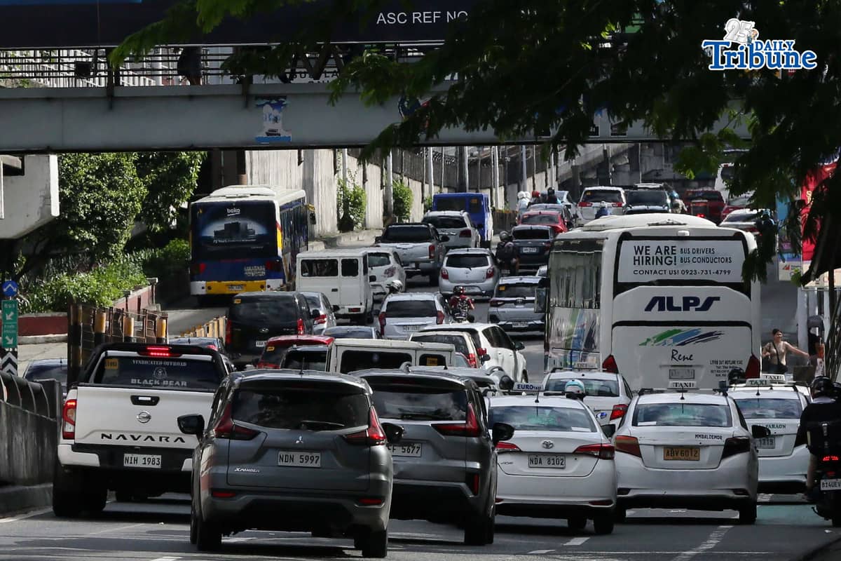 Moderate traffic started to build up along EDSA southbound in Quezon City on Saturday, 03 January 2026.