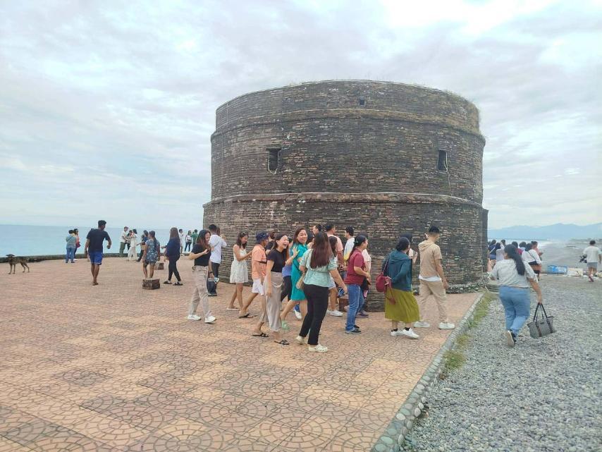 Domestic tourism surges nationwide during Christmas break