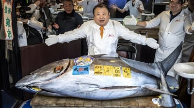 ‘Tuna King’ pays $3.2M for fish