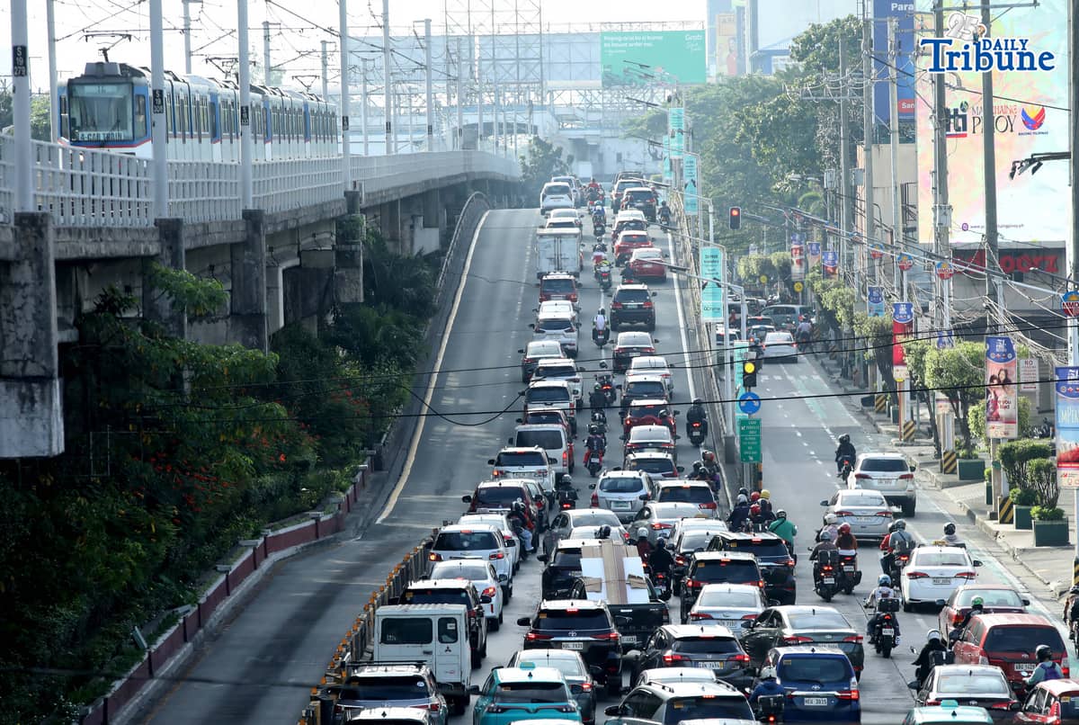 (January 05 2026) Motorist passing through a heavy traffic along Edsa Southbound in Cubao Quezon City, on Monday January 5 2026. Photo/Analy Labor