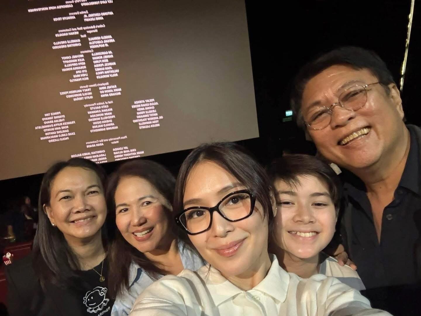 Kathryn Bernardo rings in New Year’s Eve at family screening of 'UnMarry'
