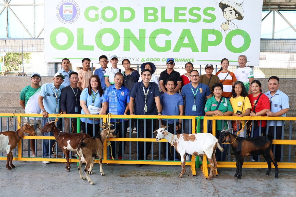 Goats distributed to 11 Olongapo City beneficiaries