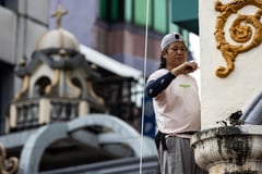 As Traslacion nears, workers repair Quiapo Church vicinity