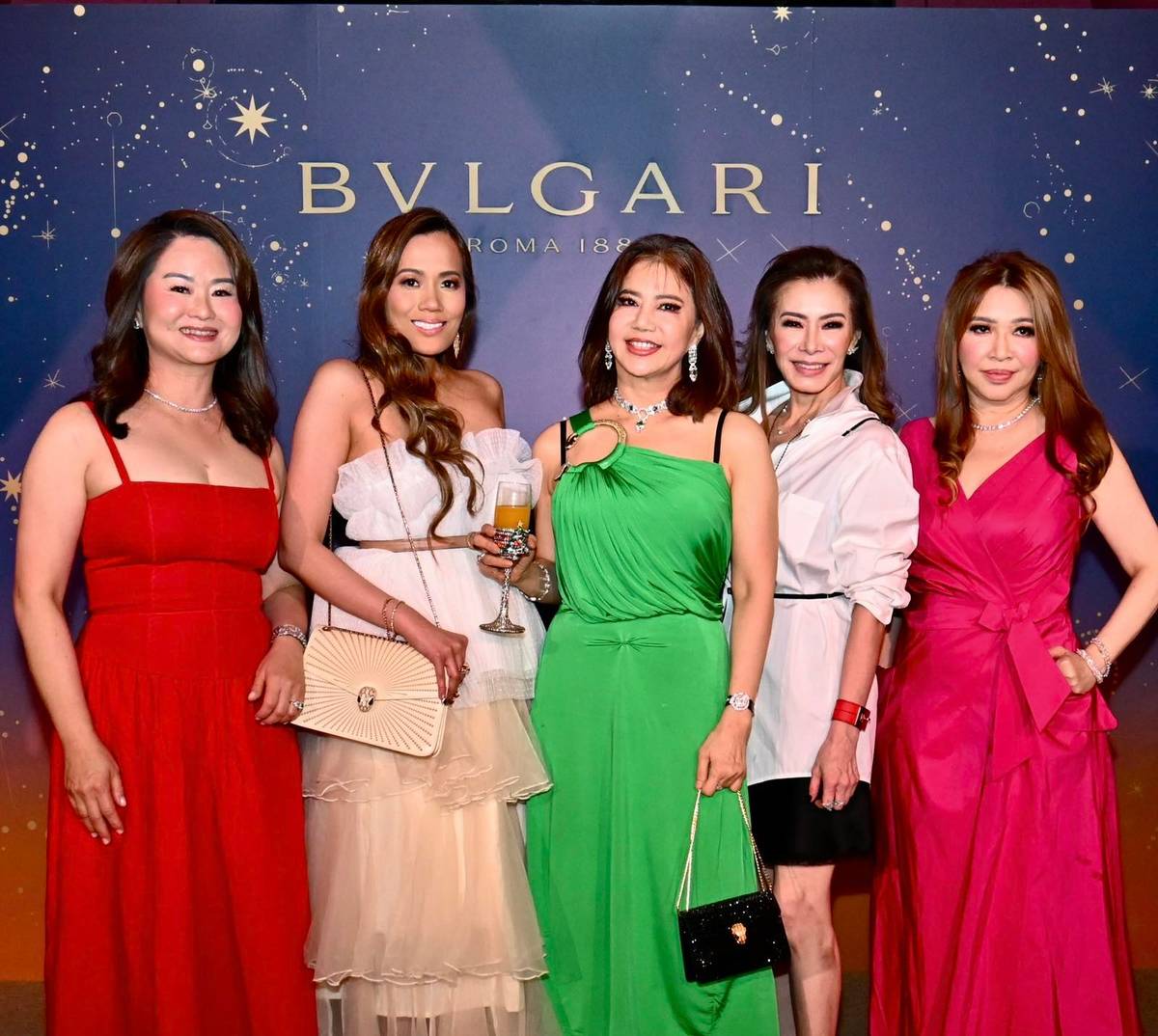 THE AMIGAS group (from left) Brenda Ngo, Irene Montemayor, the columnist, Viviene Tan and Ruby Chua.