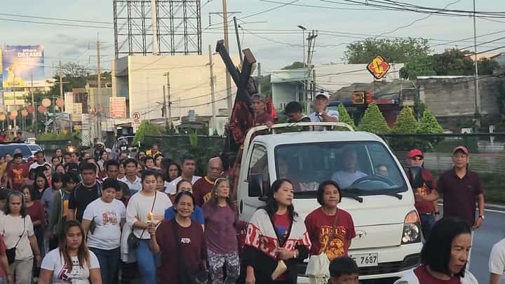 AROUND 200 devotees joined the two-hour procession in Matina, carrying the replica of the Poong Nazareno through Barangay Matina Crossing to Matina Aplaya and back.
