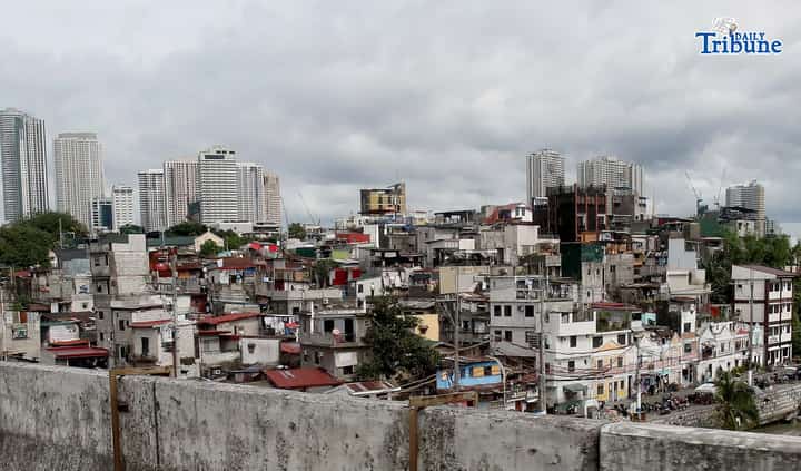 Foreign investments slump to 10-year low