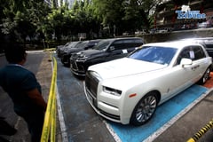 Luxury car linked to Zaldy Co registered under different owner