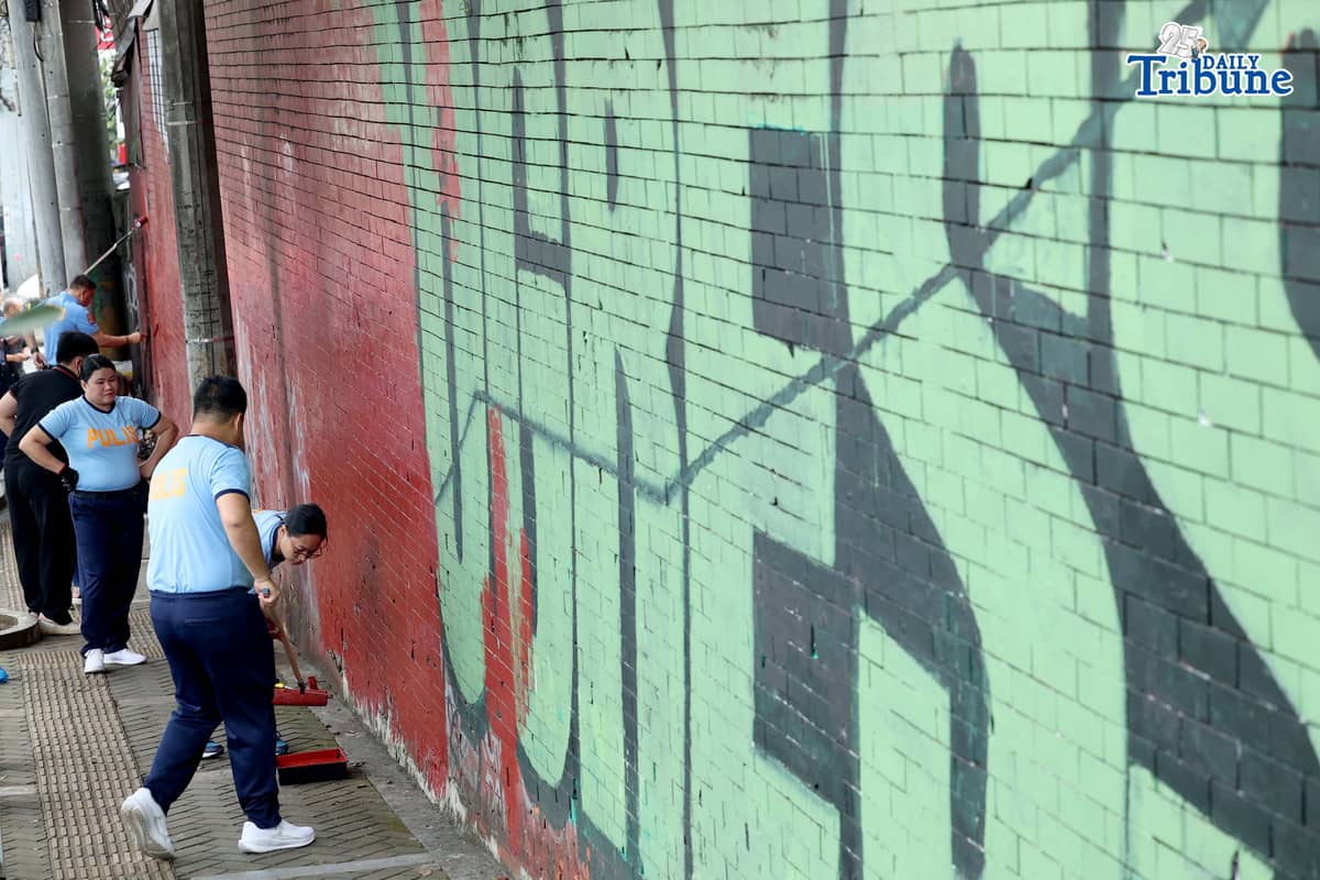 To address vandalism, illegal markings, and wall defacement in public spaces, the Quezon City Police District (QCPD) Station 10 conducted Project HILAMOS, a community-based initiative led by acting district director PCol. Randy Glenn Silvio, along East Avenue in Quezon City on Friday, 09 January 2026.

Simultaneous activities were also carried out in 17 other barangays as part of the QCPD’s effort to promote cleaner and safer public spaces.