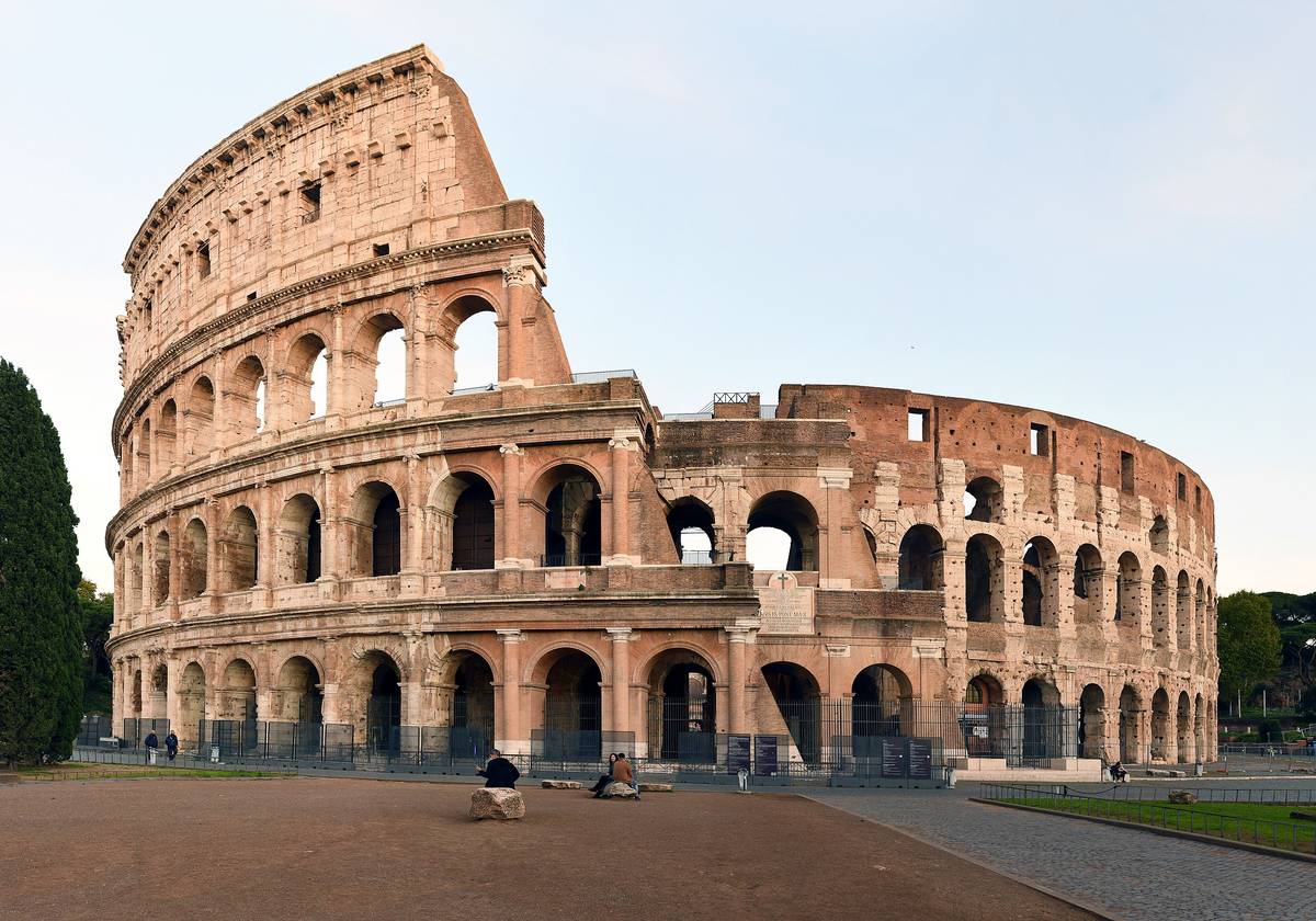 ROMAN Colosseum