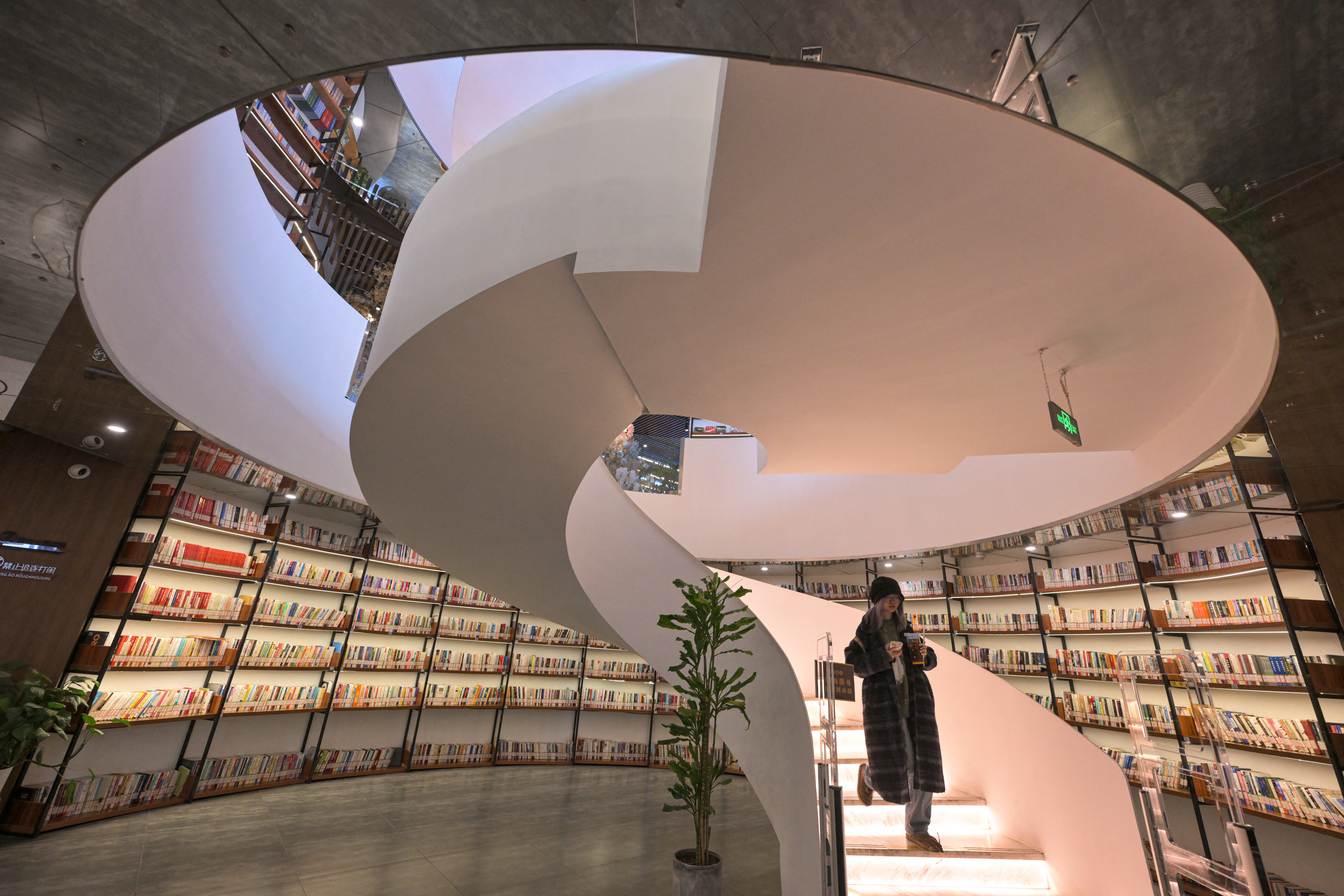 China’s spellbinding bookstores draw selfie snappers