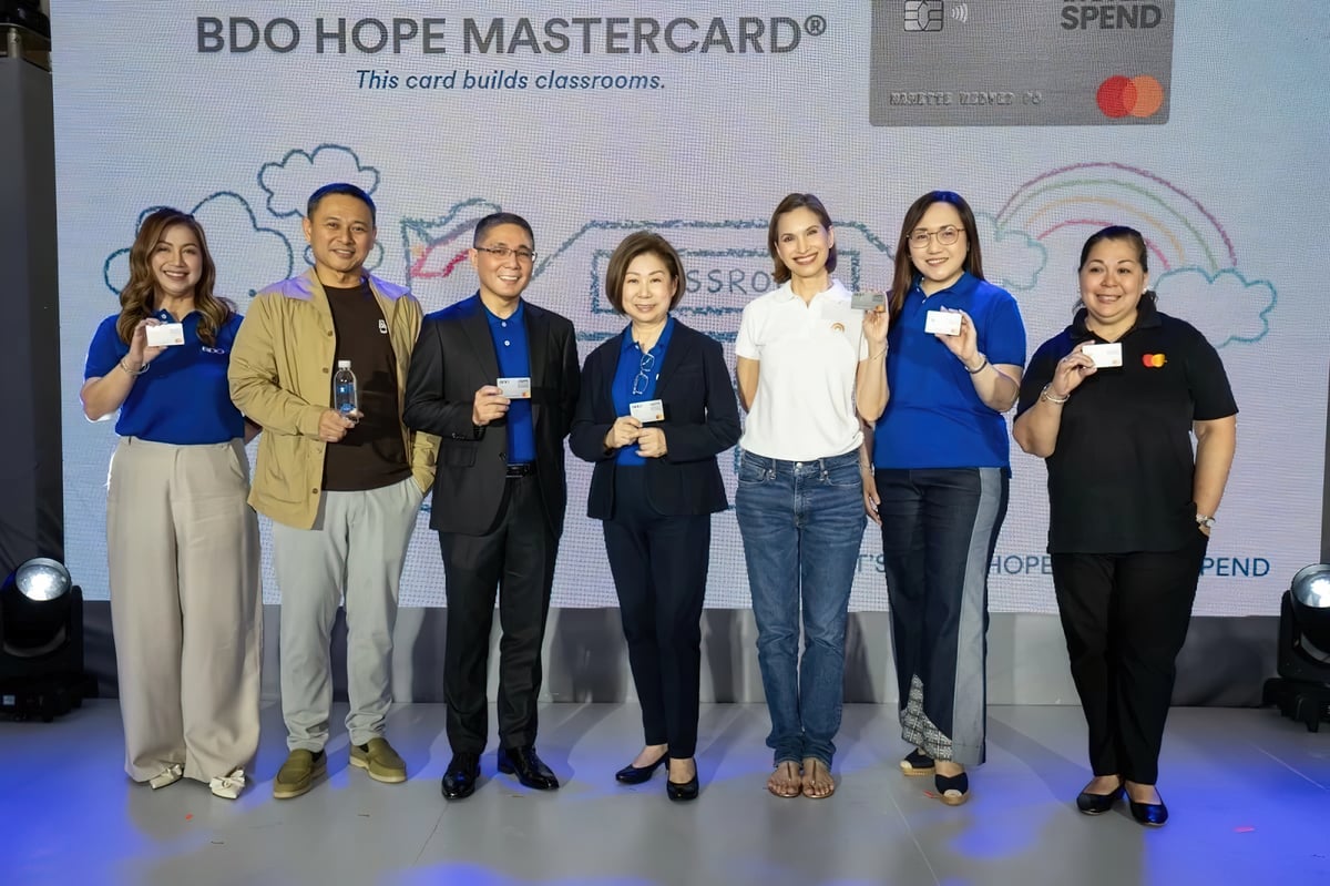 LEADING the charge to help end the ever-growing classroom backlog are (from left) Geraldine Liggayu, senior vice president and head of Cards Issuing for BDO Consumer Banking; Education Secretary Sonny Angara; Rolando Tanchanco, senior executive vice president and head of BDO Consumer Banking Group; Teresita Sy-Coson, chairperson of BDO; Nanette Medved-Po, founder and executive chairperson of HOPE; Ma. Nannette Regala, senior vice president and head of Marketing of BDO Consumer Banking; and Judith Dayrit, vice president for Account Management of Mastercard Philippines.