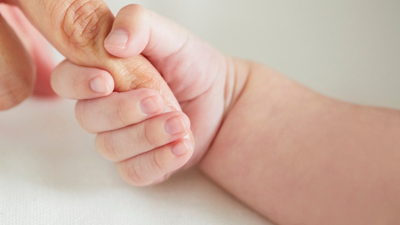 Police save disoriented mother, infant